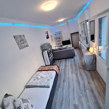 Appartement Cityapartment Mit Terrasse Bis 4 Personen Zentrum Direkt Stadtmitte Rheinpromenade Neuwied