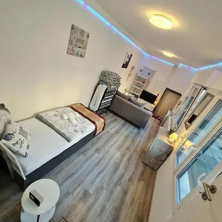 Appartement Cityapartment Mit Terrasse Bis 4 Personen Zentrum Direkt Stadtmitte Rheinpromenade Neuwied